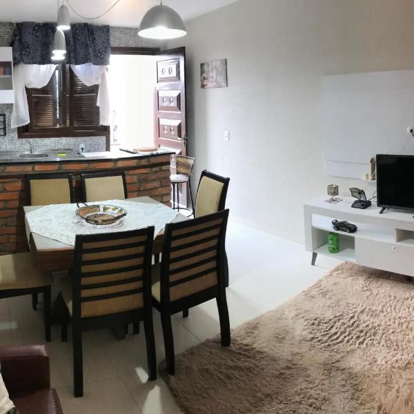 Apê completo com suíte, sacada e garagem fechada
