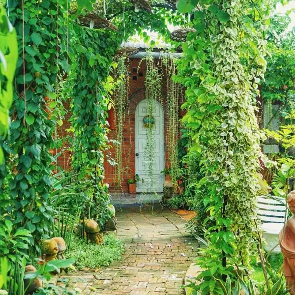 Mekong Pottery Homestay, Green-Friendly & Boat Tour, hotel v destinaci Vinh Long