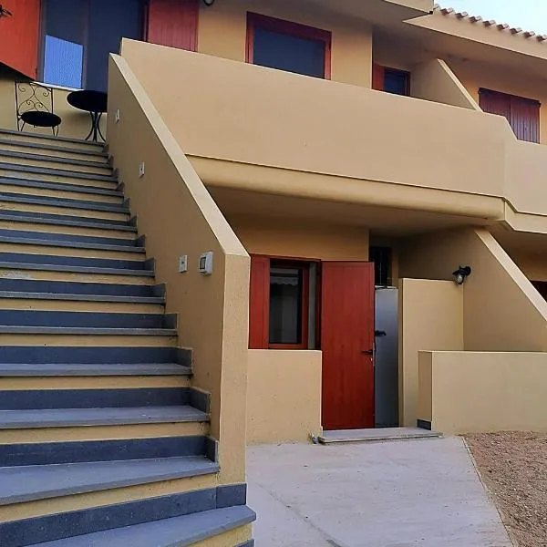 Càbras में, होटल Casa Arega Funtana Meiga fronte spiaggia