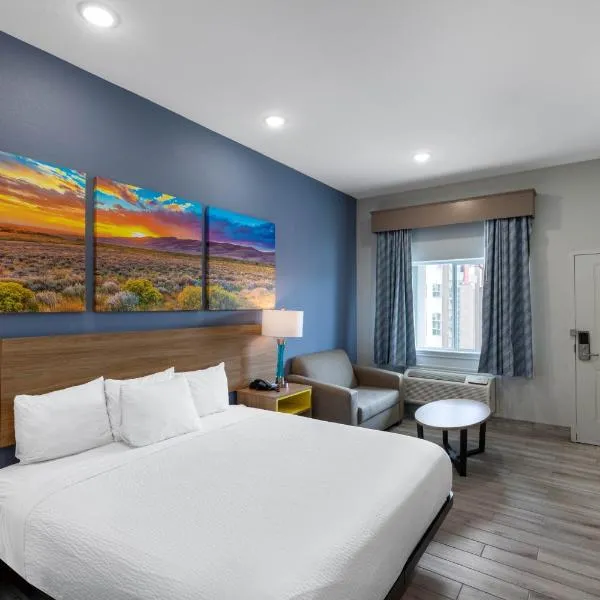 Days Inn & Suites by Wyndham Downtown/University of Houston: South Houston şehrinde bir otel