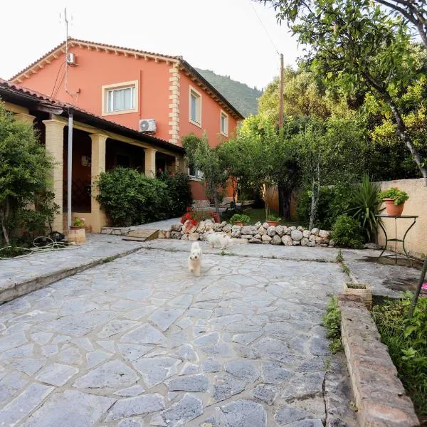 George's Sweet n' Cozy Maisonette in Ipsos Corfu, hotel em Ýpsos