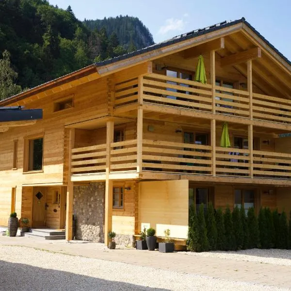 Leos Alpenchalet - inclusive Sommer Bergbahnticket und E-Auto Ladestation, khách sạn ở Oberstdorf