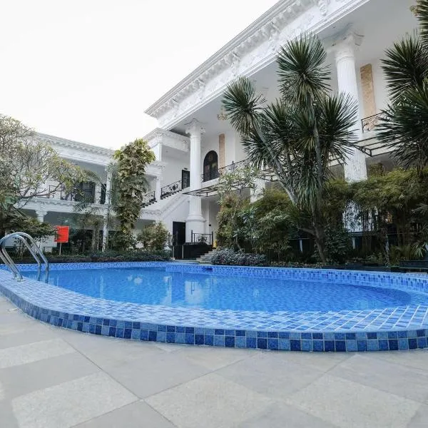 The Grand Palace Hotel Yogyakarta, hotel in Kretek