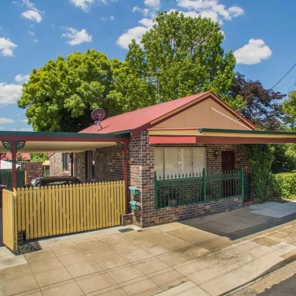 Central Armidale 2-Bedroom Apartment, hotel in Armidale