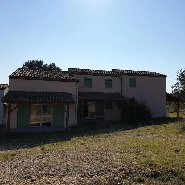 CÉVENNES MAISONNETTE DANS RÉSIDENCE DE VACANCES, hotel v destinaci Sauve