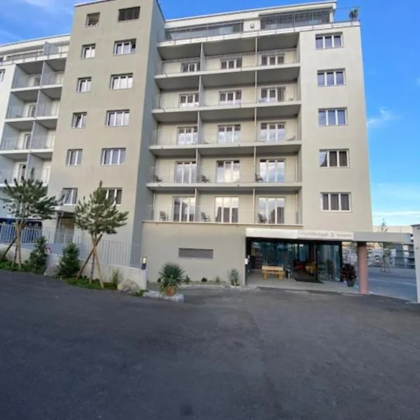 Motel & Aparthotel Brüggli, hotel v destinaci Emmen