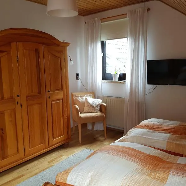 Gästezimmer Aschenbrenner, hotel v destinaci Bad Rodach
