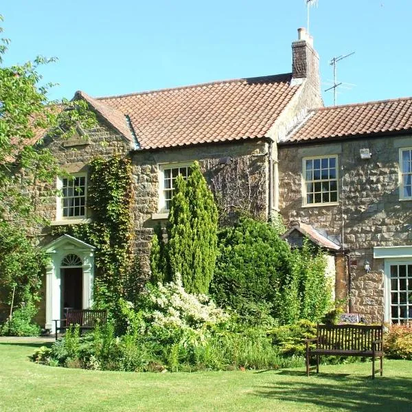 Ox Pasture Hall Hotel, hotel in Staintondale