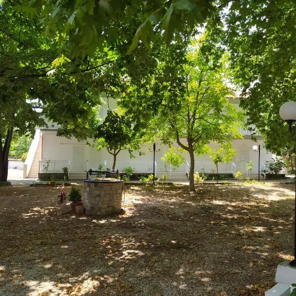 Avli Studios, hotel in Kókkinon Nerón
