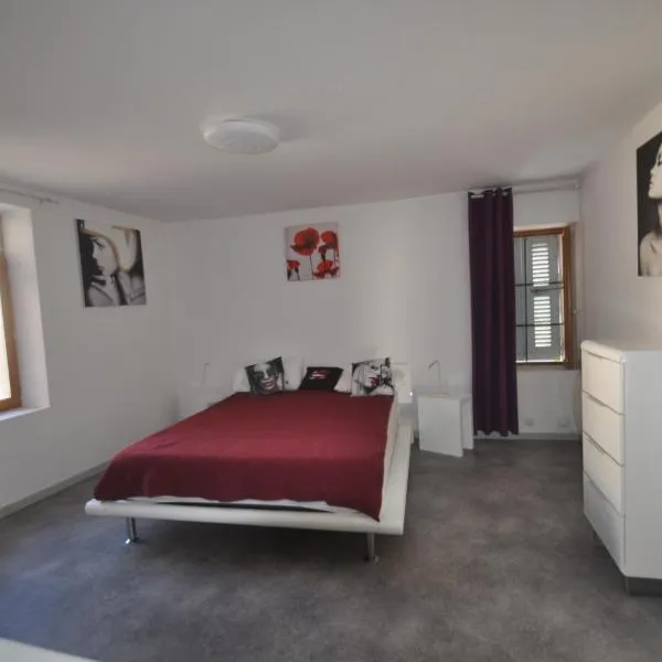sassenage au pied du Vercors 2 appartements – hotel w mieście Sassenage