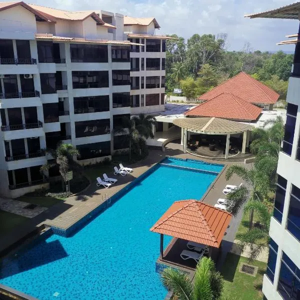 Samsuria Beach Apartment Resort, hotell i Kampung Sungai Ular