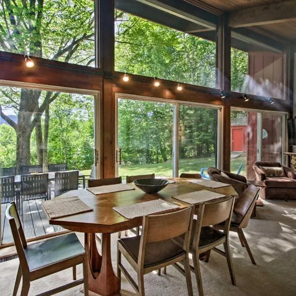 Family-Friendly Glen Home with White Mountain Views!, hotel v destinaci Glen