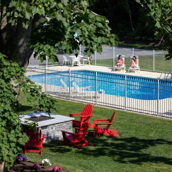 Sesuit Harbor House, hotel v destinaci East Dennis