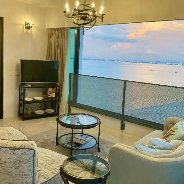 SUNRISE Gurney Seaview Luxury Duplex, hotel di Georgetown