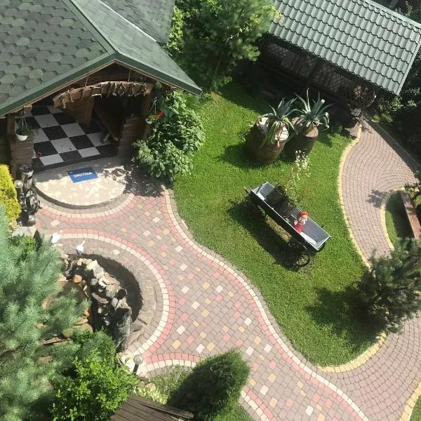 Sadyba Pidkova Чан сауна Приймаємо групи до 70людей, hotel v destinaci Pystanʼ