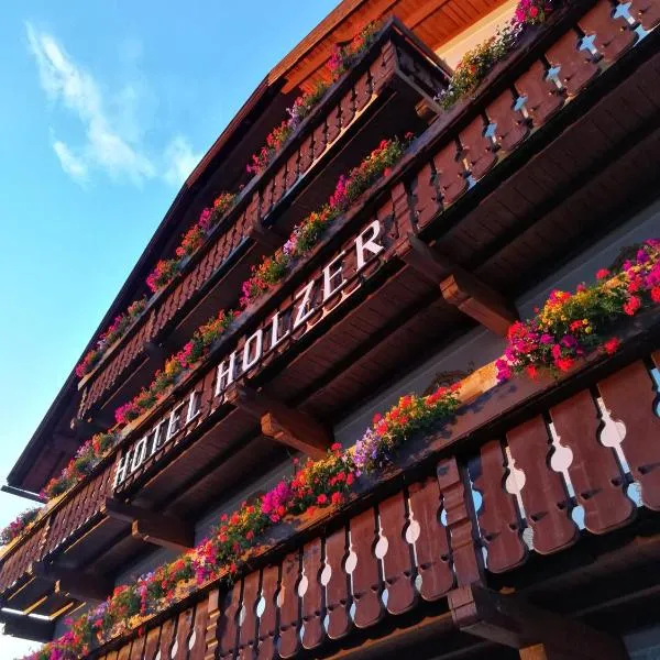 Hotel Holzer, hotel in Sesto