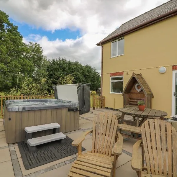 Foxes Meadow, hotel in Llandrindod Wells
