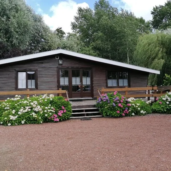 Chalet de vacances, hotel in Vieil-Hesdin