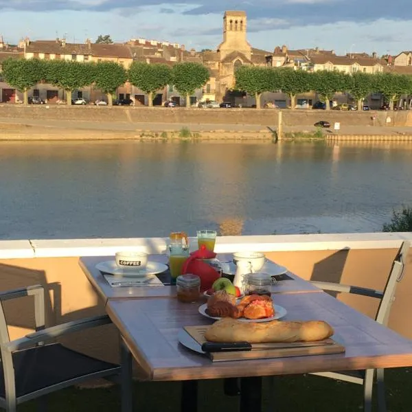 Domaine des jardins de la Saône, khách sạn ở Tournus