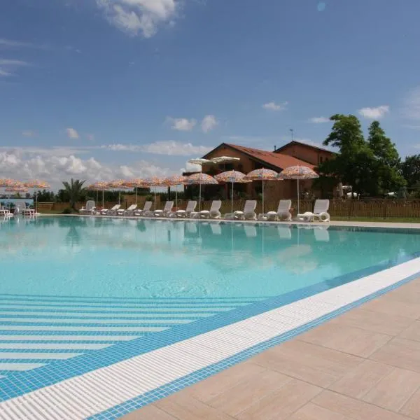 Country House Country Club, ξενοδοχείο σε Noghera