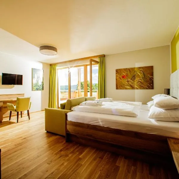 Der Almblick, hotel v destinaci Strallegg