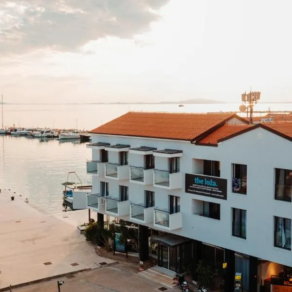 the Loža - seaside festival hotel, hotel v Zubovićih