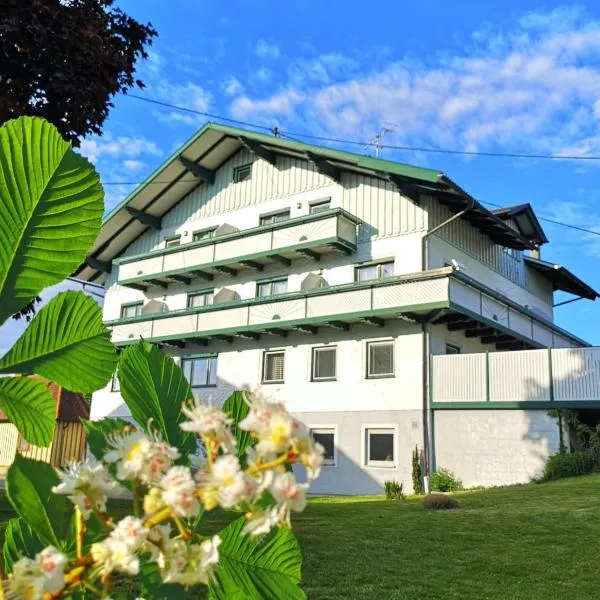Landgasthof & Seminarhotel Kobleder, hotel v destinaci Mettmach