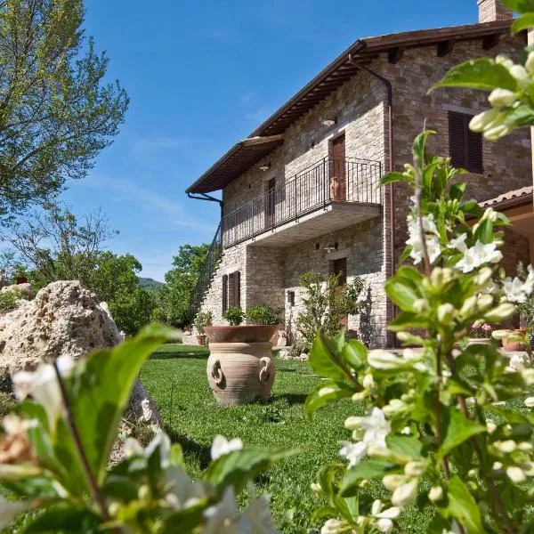Relais Parco Del Subasio, hotel v destinaci Piano Delle Pieve