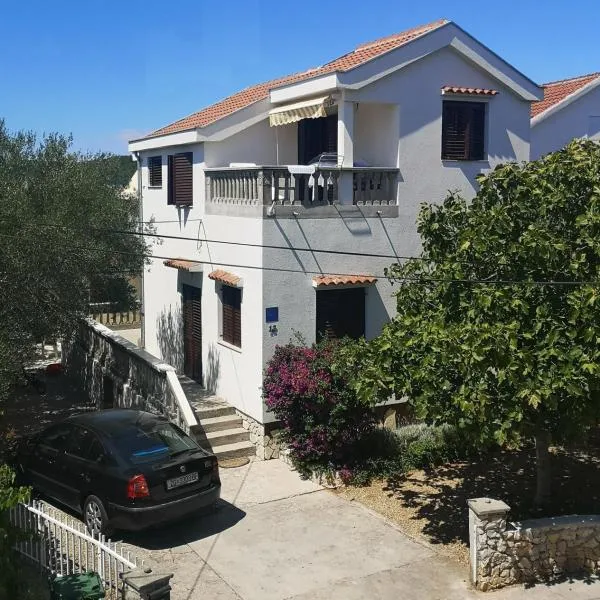 Apartmani Pilon, hotel v destinácii Ždrelac