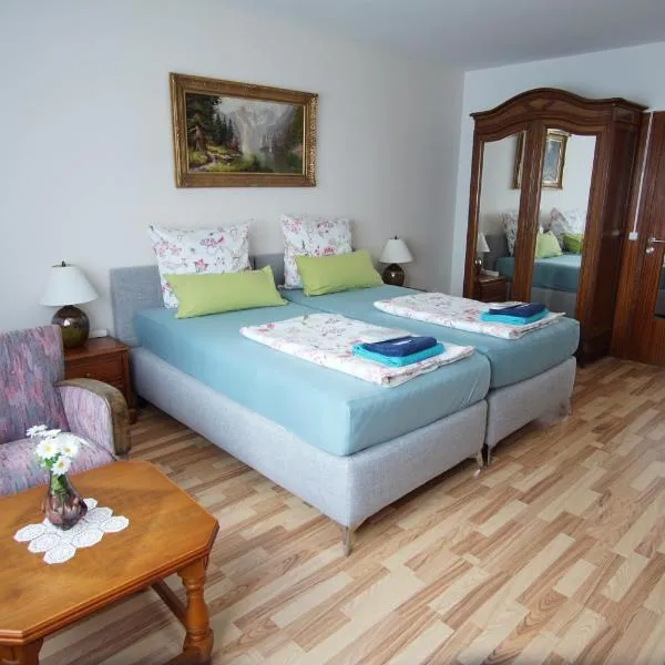 Ferienwohnung - Am Stadtgarten, hotel in Saarlouis