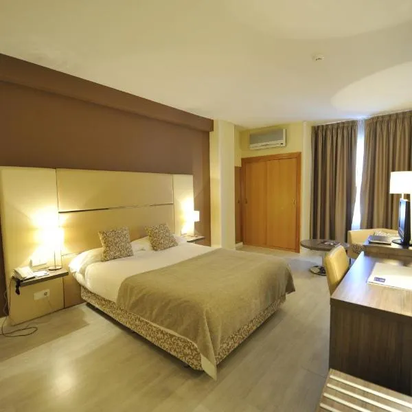 라스카프리아에 위치한 호텔 푸에르타 데 세고비아(Puerta de Segovia)