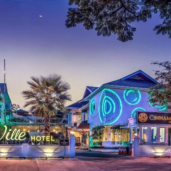Oxville Hotel, hotel in Padang