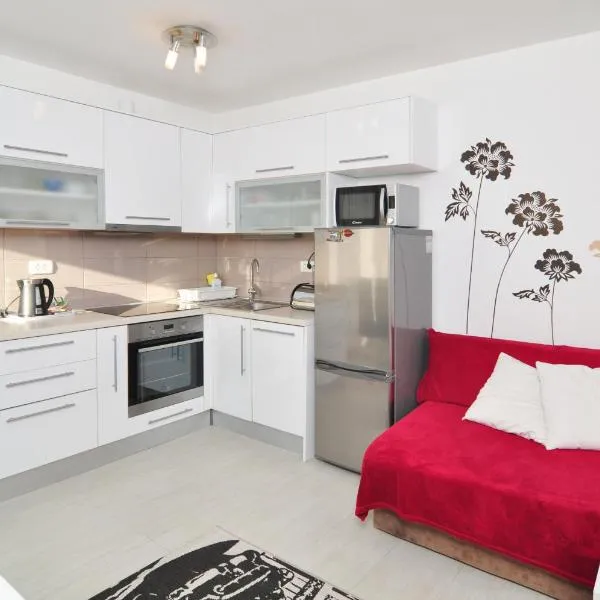 Full equipped flat close to all, hotel in Split
