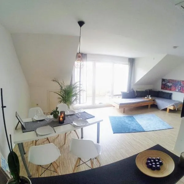 Über den Dächern von Kirchheim, Modernes Apartment，泰克山下基希海姆的飯店