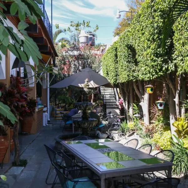 Las Mariposas Hotel & Studios, hotel di Santa Cruz Etla
