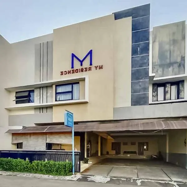 RedDoorz Syariah Plus near Cirebon Super Block Mall 2, hotel in Cirebon