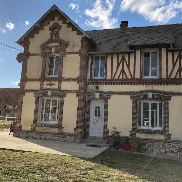 Haras Cour Lozey, hotel in Le Mesnil-Bacley