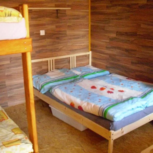 Chatová osada jezerní údolí, hotel v destinaci Stráž pod Ralskem
