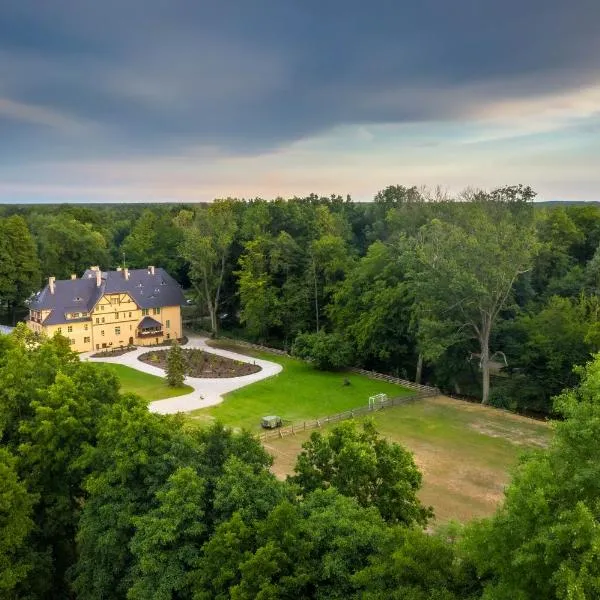 Zamek Bożejów, hotel di Bogacica