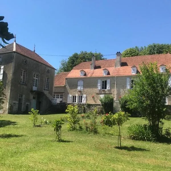 Chez Zoiseau et Zoiseautte, hotel in Grandchamp