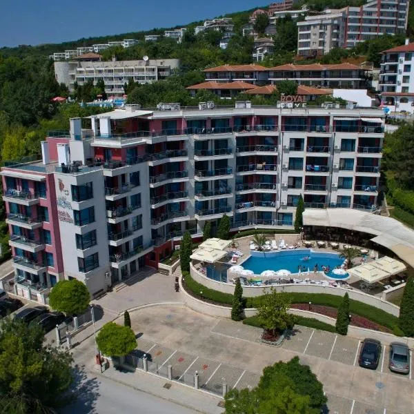 Royal Cove ApartHotel - Self-catering, hotel in Kavarna