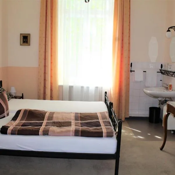 Pension Brinn, hotel sa Berlin