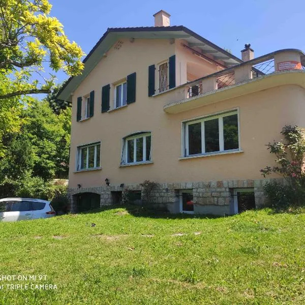 Appartement 1 pièce entresol 30 m2 proche du centre et bain thermal, hotel v destinaci Yverdon-les-Bains