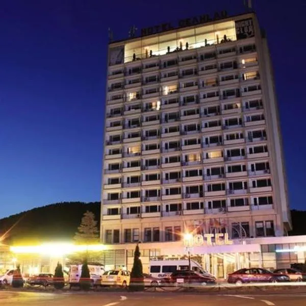 GRAND HOTEL CEAHLAU, hotel v mestu Piatra Neamţ