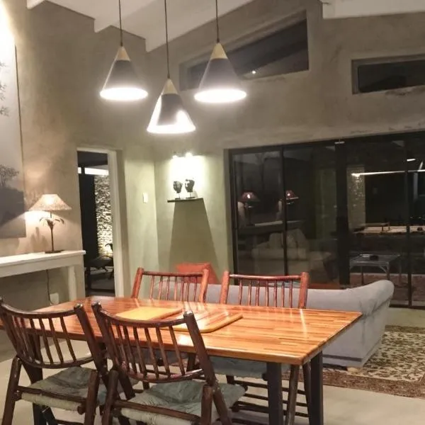 Kruger River Villas - LionsGate, hotel in Marloth Park