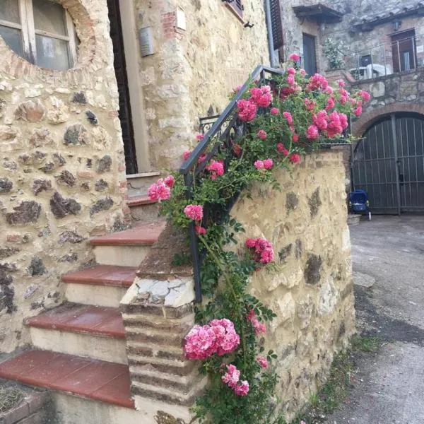 Rosa di Maggio، فندق في باري
