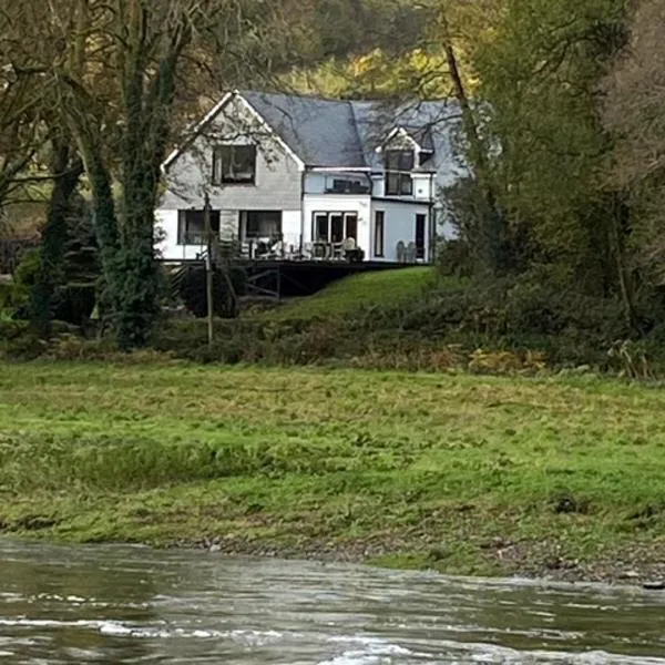 Riverside Stay, hotell i Gunnislake