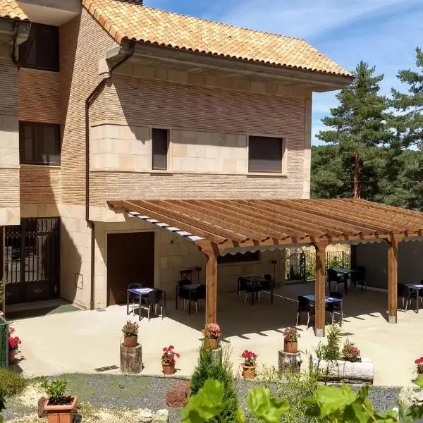 El Nido de Pinares: Hontoria del Pinar'da bir otel