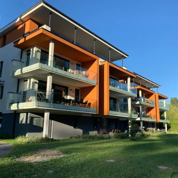 Fűzliget Surf Front, hotel i Balatonfűzfő