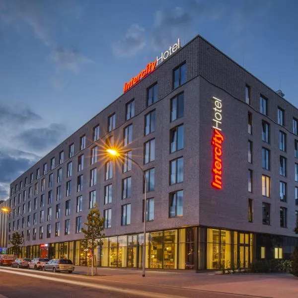 IntercityHotel Saarbrücken, hotel i Saarbrücken